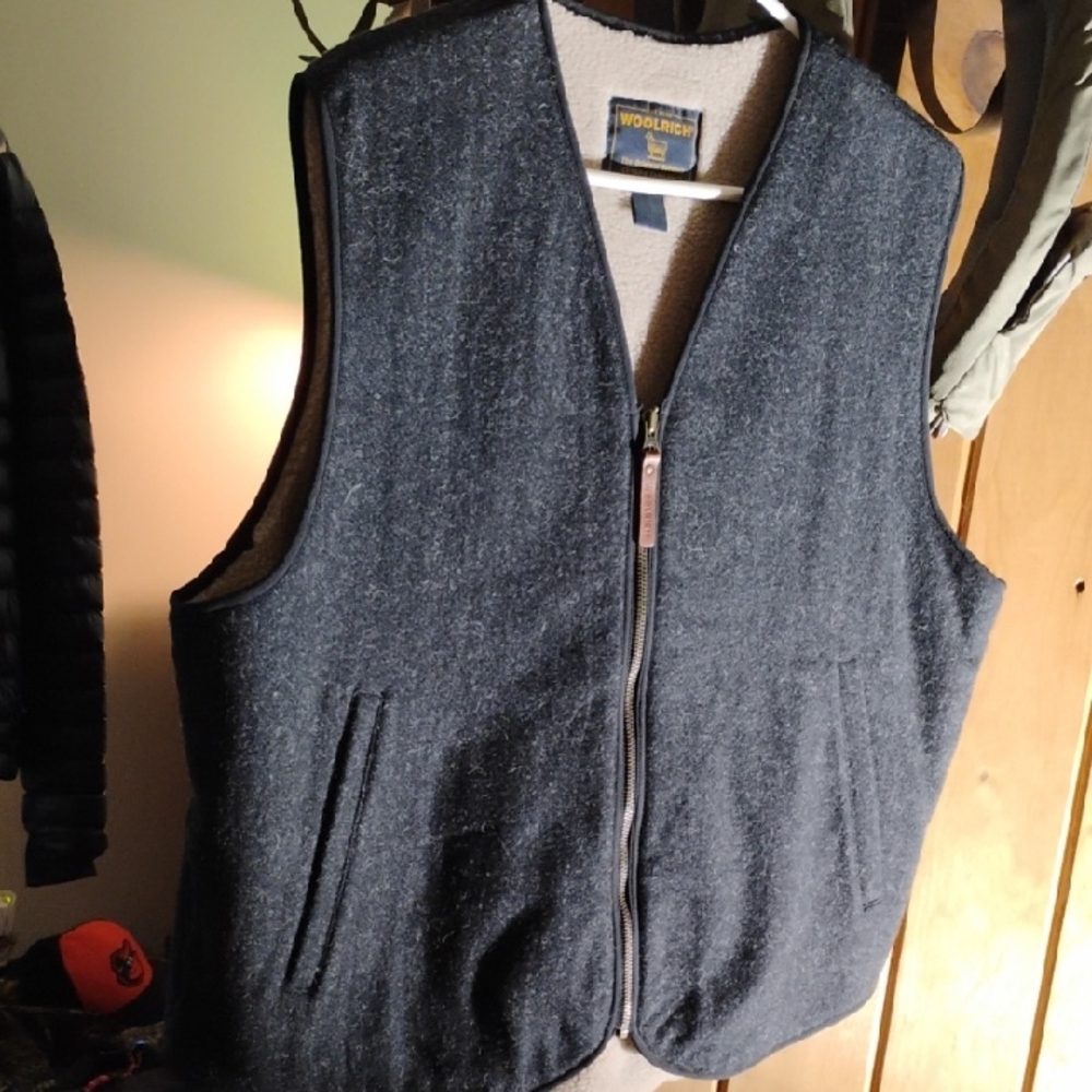 Woolrich Men's Charcoal Wool Vest